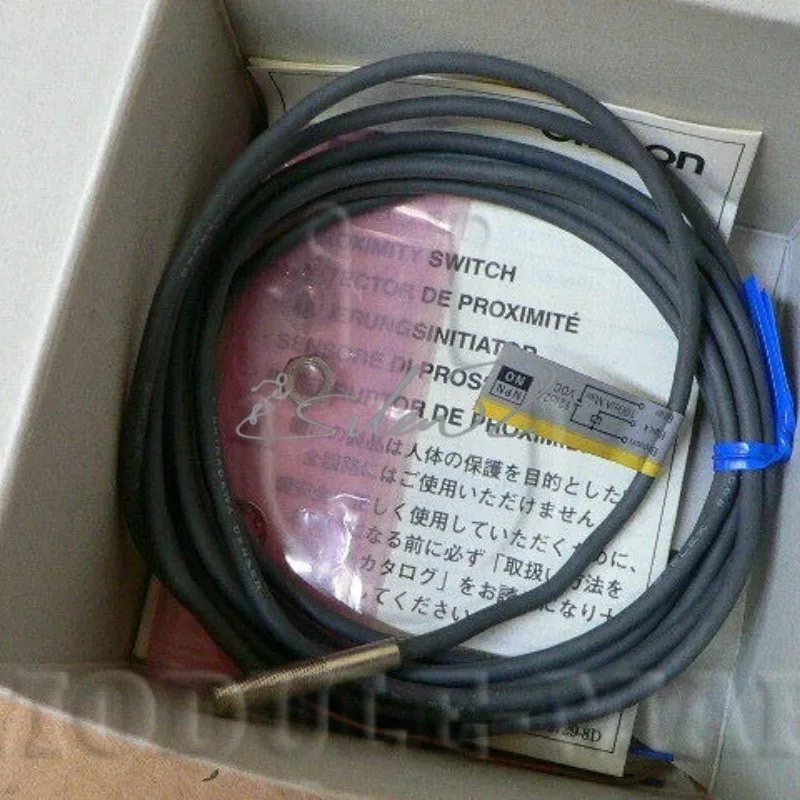 Датчик приближения Omron E2E-X1C1 Proximity Sensor, NPN NO, 1mm Range, 12-24VDC,