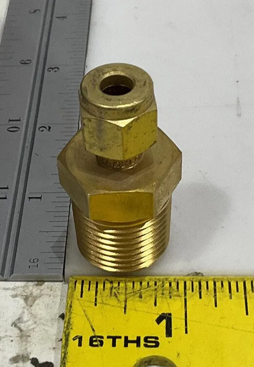 Фитинг Swagelok B-810-6-4 Brass Swagelok Tube Fitting FNSP — фото лота 2