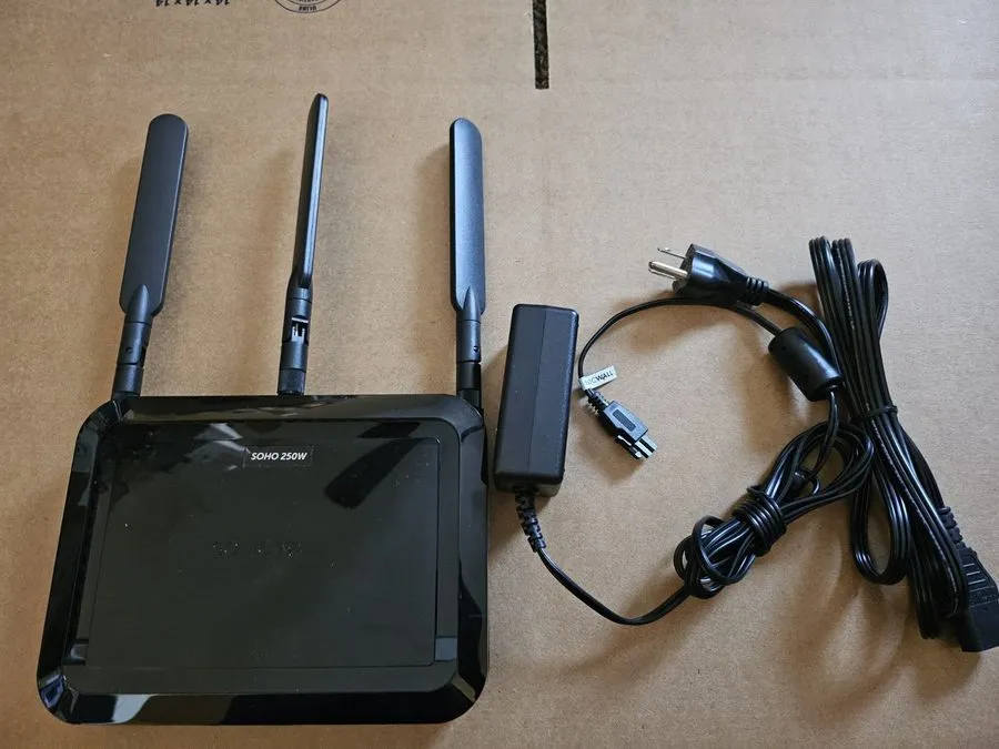 Межсетевой экран SonicWall SOHO 250 Series Firewall Black