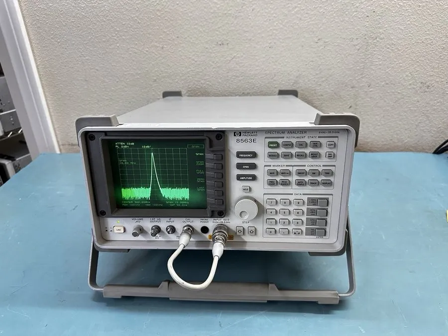 Анализатор спектра HP 8563E Spectrum Analyzer 9 kHz to 26.5 GHz, 2028 NIST CAL 8