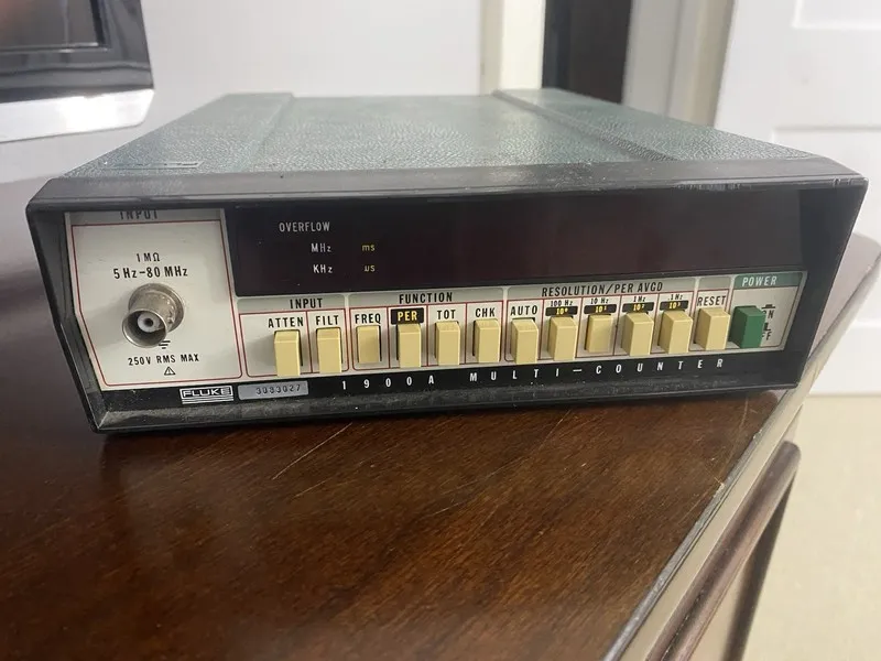 Тестер FLUKE 1900A 5 Hz to 80 MHz FREQUENCY COUNTER (REF.: 007N)