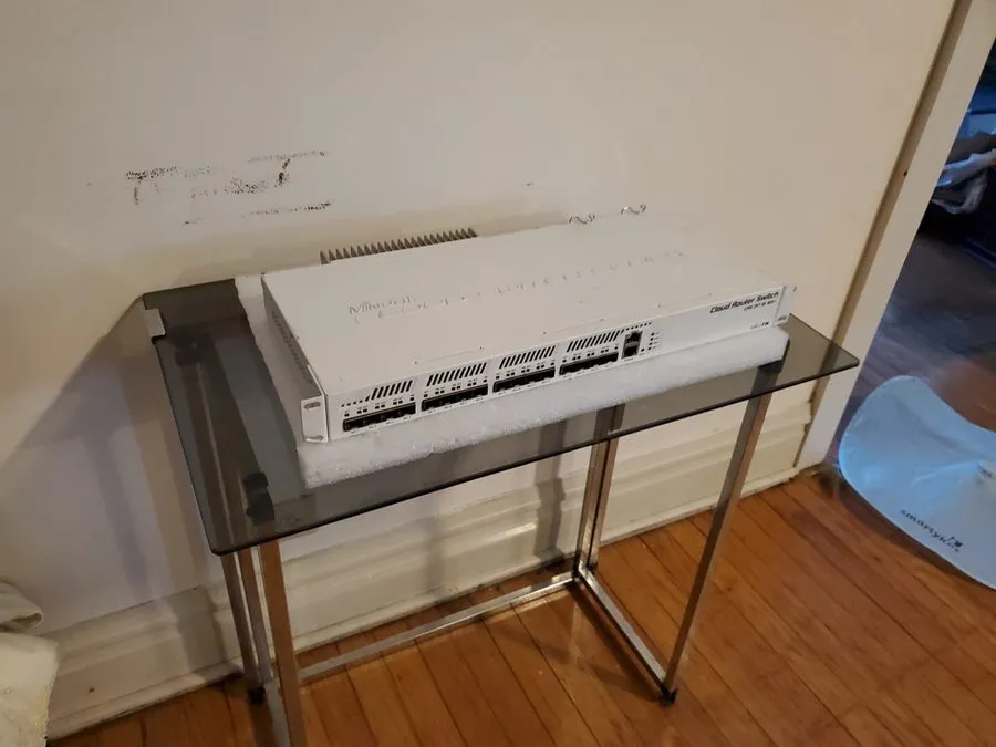 Маршрутизатор MikroTik CRS317-1G-16S RM 16 SFP 1Gbit LAN Cloud Router Switch — фото лота 1