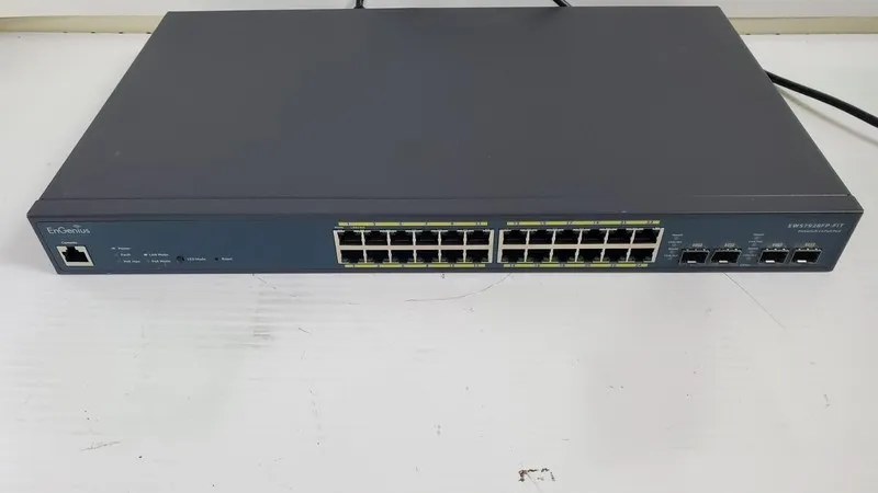Коммутатор EnGenius 24-Port 410W Gigabit PoE+ Switch Layer 2 w/ 4 SFP EWS7928FP-