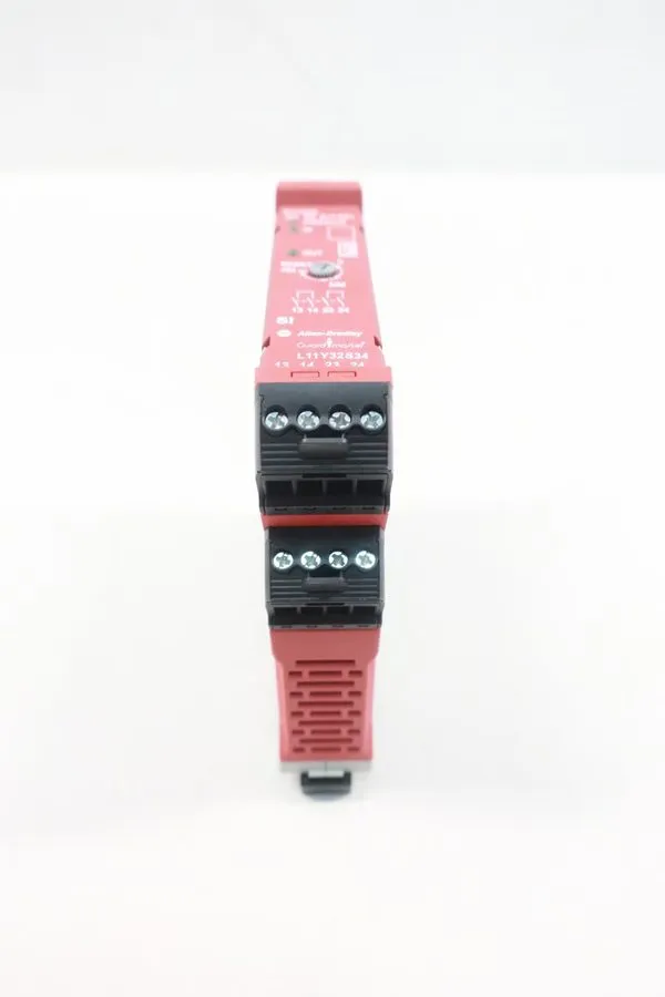 Реле безопасности 440R-S12R2 Allen Bradley Guardmaster Single Input Safety Relay