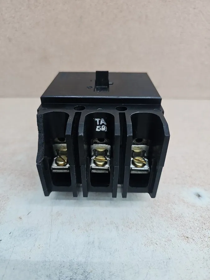 Автоматический выключатель Eaton NT GHB3020 3-Pole 20A 277/480V Circuit Breaker