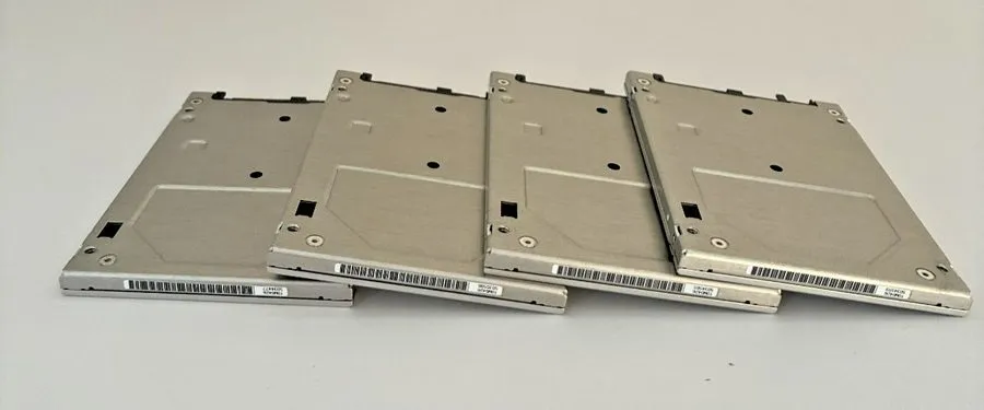SSD-накопитель Dell 400GB 2.5" SAS 12Gb/s eMLC SSD PX02SMF040 DP/N 09YPHT No Cad — фото лота 2