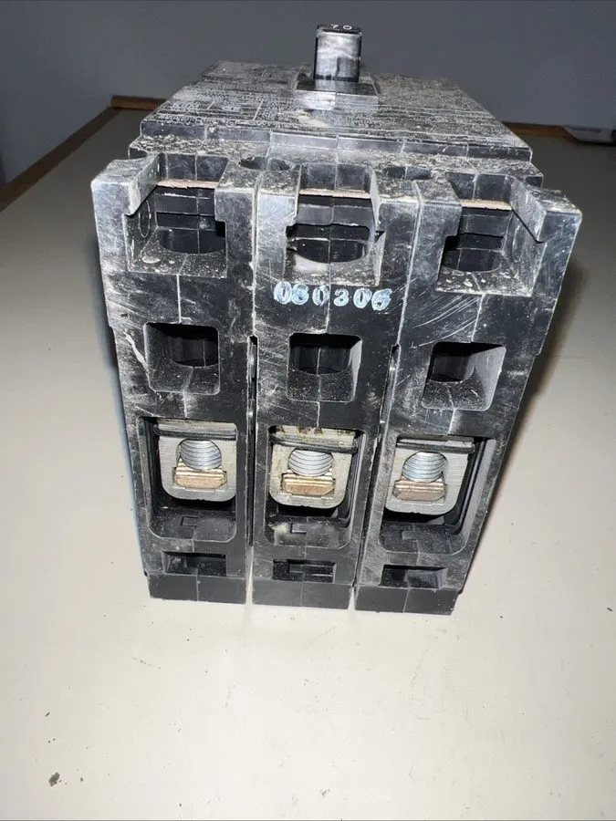 Автоматический выключатель Siemens HED43B070 Sentron Series Circuit Breaker 70A 