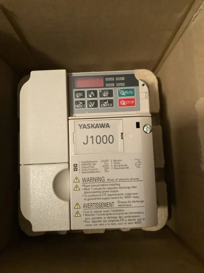 Частотный преобразователь Yaskawa CIMR-JCBA0002BMA AC Drive J1000 — фото лота 1