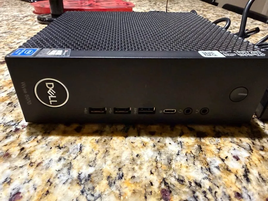SSD-накопитель DELL Wyse 5070 Thin Client Intel Pentium Silver J5005 1.5 GHz 8GB
