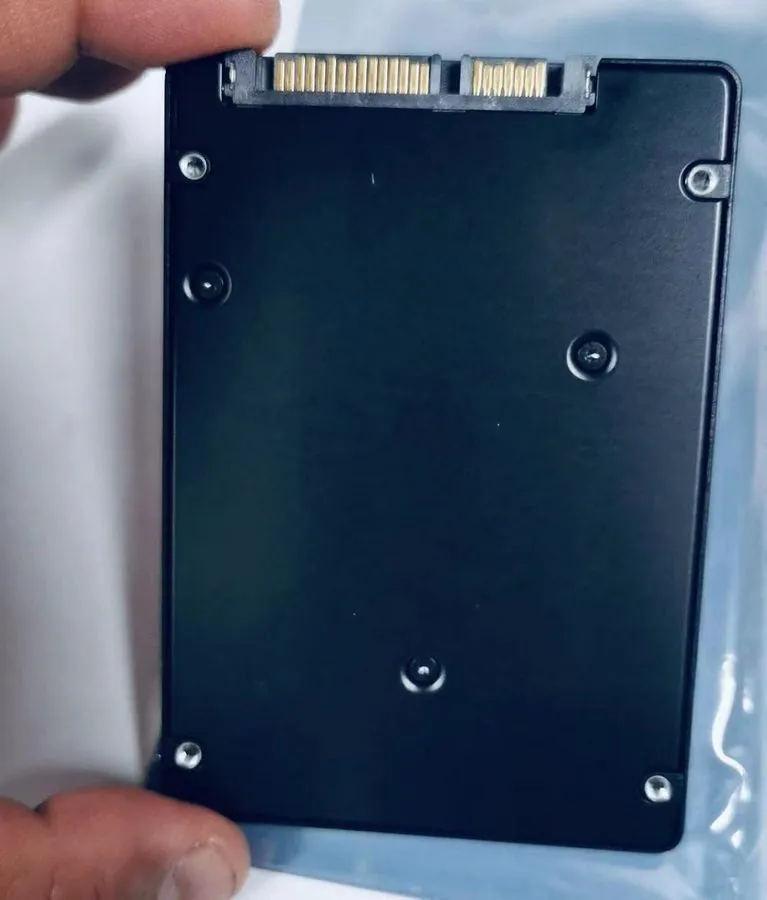 SSD-накопитель 1.92TB Samsung PM863 SSD SATA III 6Gbps 2.5" MZ7LM1T9HCJM0D3 GA34