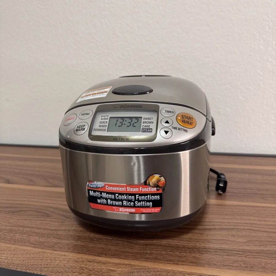 Рисоварка Zojirushi 5.5 Cup Micom Rice Cooker and Warmer Stainless Gray NS-TSC10