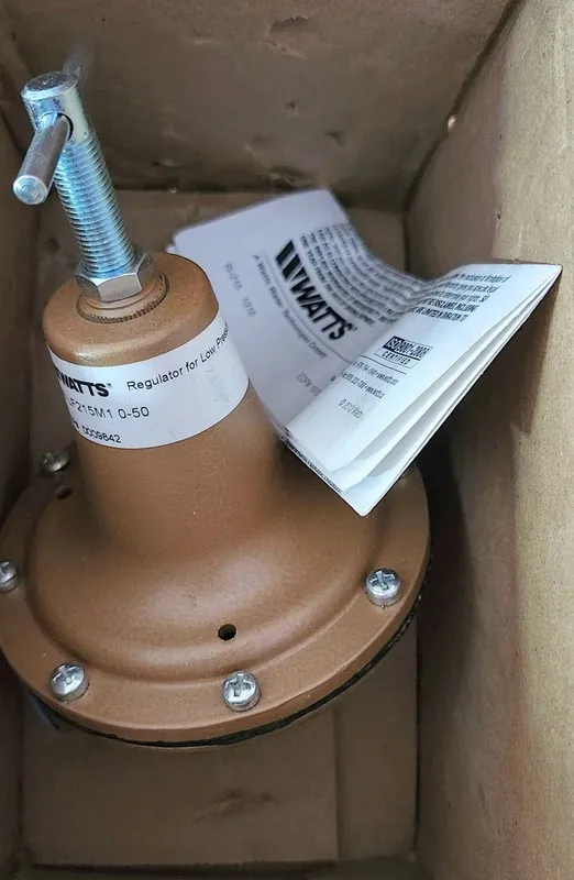 Трубопроводная арматура WATTS 3/8 LF215M1 0-50 Pressure Regulator — фото лота 2