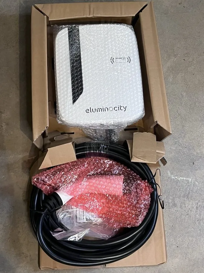 Аккумулятор Eluminocity GridCharge Level 2 EV Charger 30A 240V J1772 EVMU3017MWS — фото лота 1