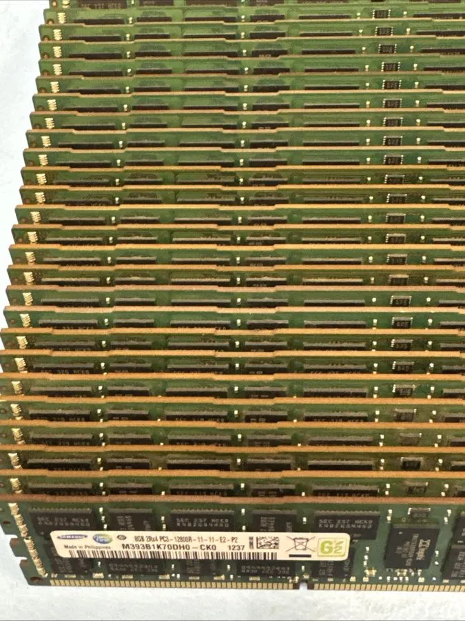 Модуль памяти Samsung 8GB ram DDR3 10600R ECC M393B1K70DH0 Registered Server RAM