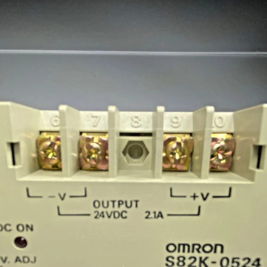 Блок питания Omron S82K-0524 Power Supply 24VDC 100-120VAC 50W DIN Rail Mountabl — фото лота 2