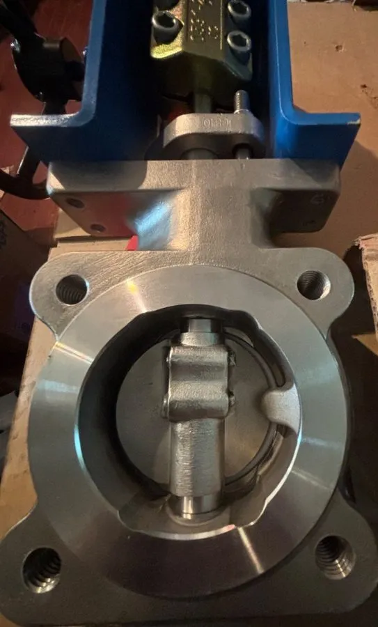 Клапан 4" Jamesbury 815L113600XZ CL150 Lugged Stainless Steel Butterfly Valve — фото лота 1