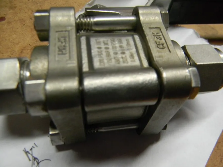 Клапан SWAGELOK SS-63TS8 Stainless Steel 3-Piece 60 Series Ball Valve