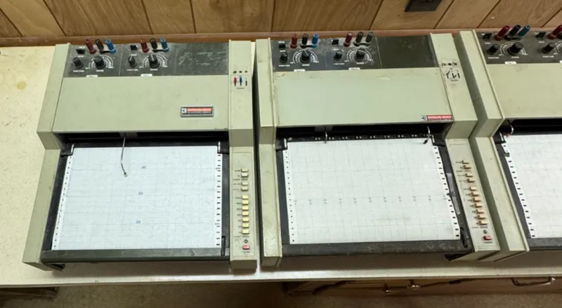 Регистратор VTG Esterline Angus Model 822B10 Flatbed Chart Recorder — фото лота 1