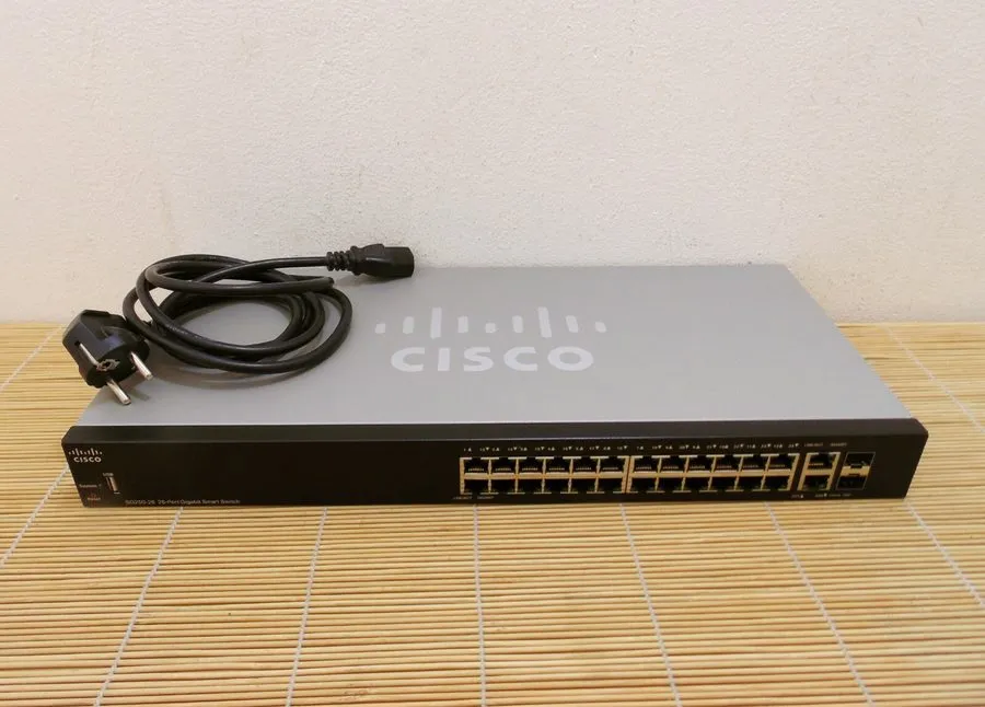 Коммутатор Cisco SG250-26-K9 24 10/100/1000 ports 2 combo ports Ethernet switch