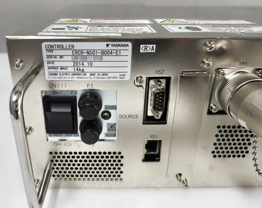 Робот Yaskawa NXC100 ERCR-NS01-B004-E1 Robot Controller