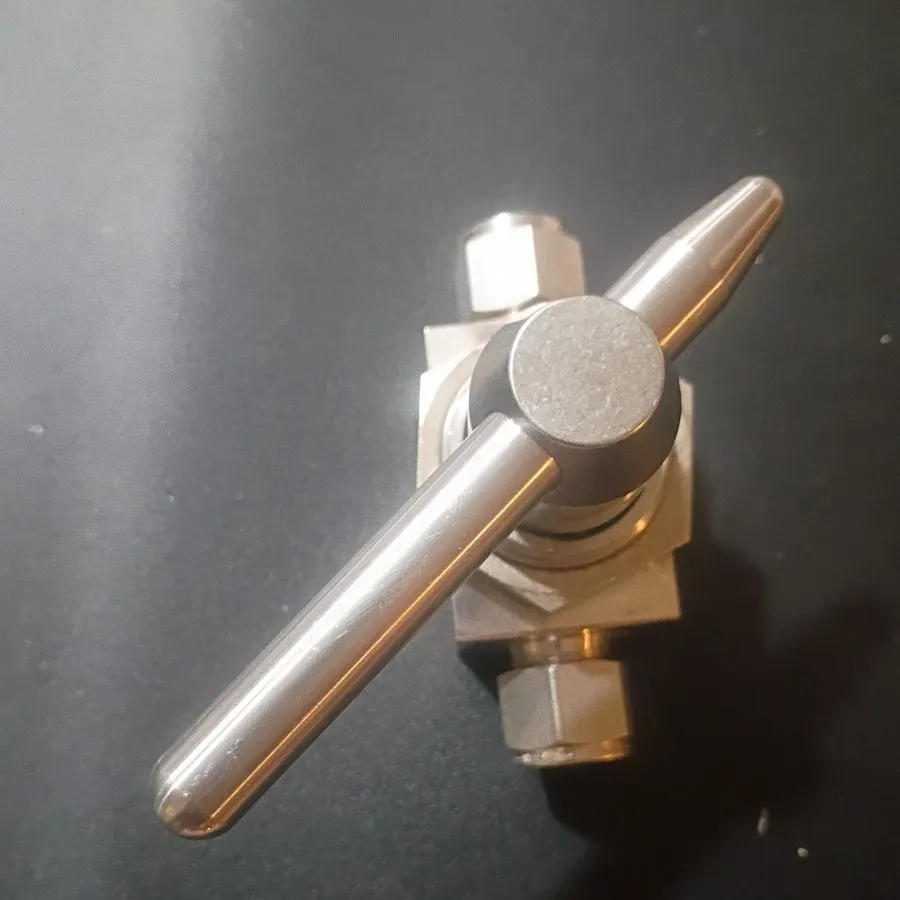 Клапан Swagelok SS-45TS8 Stainless Steel 1-Piece 40 Series Ball Valve FNSP — фото лота 2