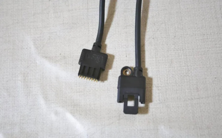 Радиостанция ICOM OPC-581 Separation Cable AND MB-63 mounting bracket