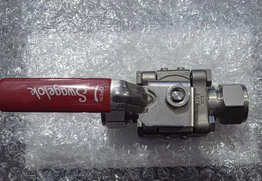 Клапан Swagelok SS-A63TS12 3-Piece Ball Valve 3/4" Tube Fitting 316 Stainless St — фото лота 1