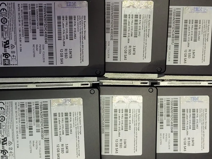 SSD-накопитель Dell/Samsung PM1633a 3.84TB MZILS3T8HMLH SAS 12Gb/s 3D TLC 1 DWPD — фото лота 2