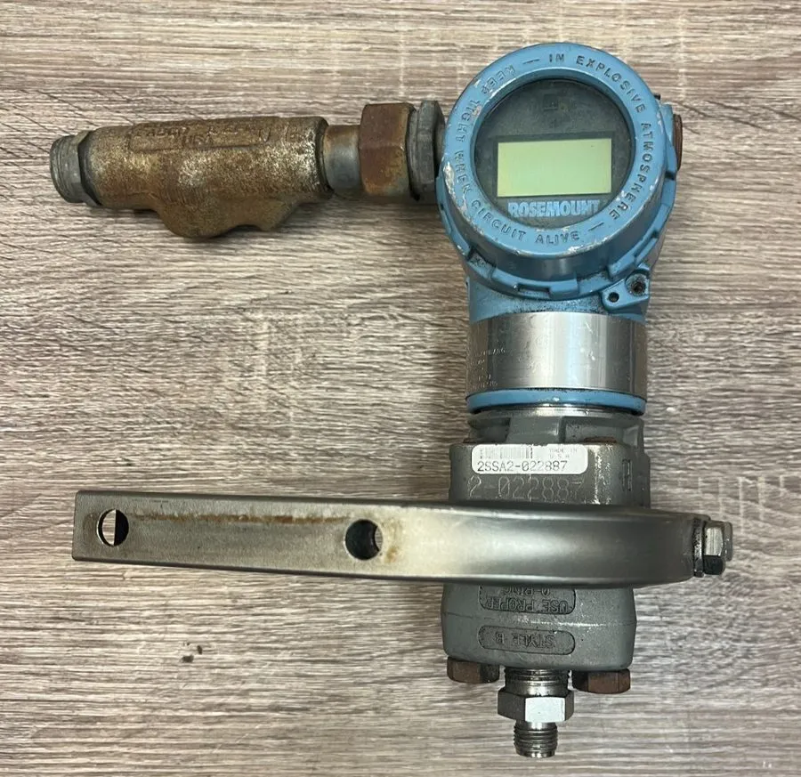 Датчик Rosemount 3051CA2A22A1AB4E5M5 3051CA2 Transmitter HART w/ Manifold and Br