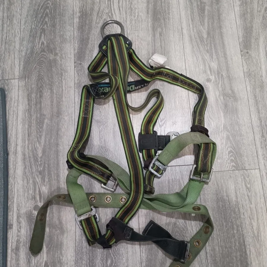 Жгут проводов Miller DuraFlex E850-4 UGN Safety Body Harness As Shown PPE — фото лота 1