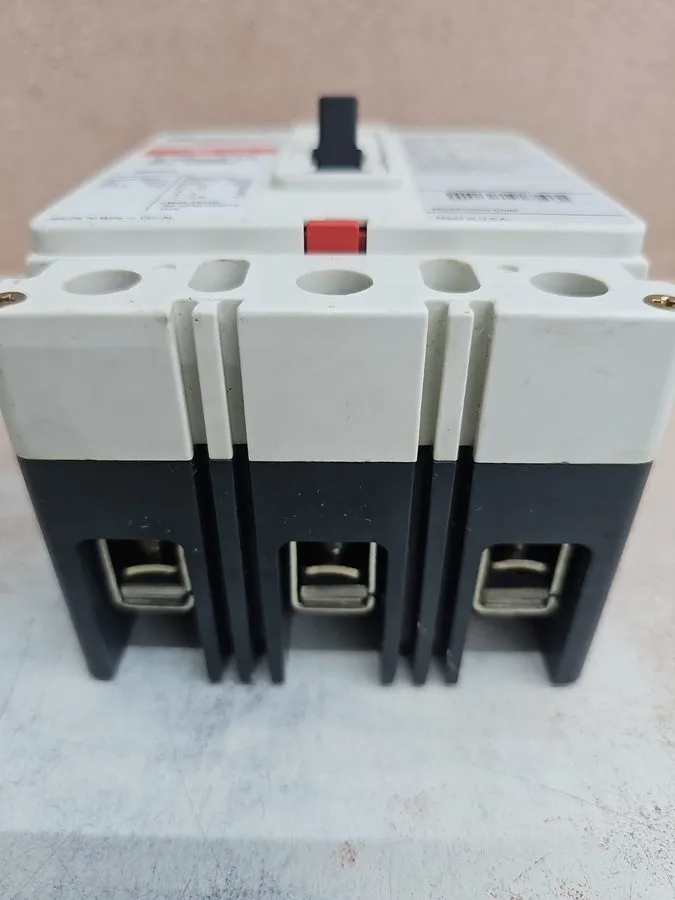 Автоматический выключатель 1 Eaton EHD3030L 30A Circuit Breaker EHD 14K 3P 480V