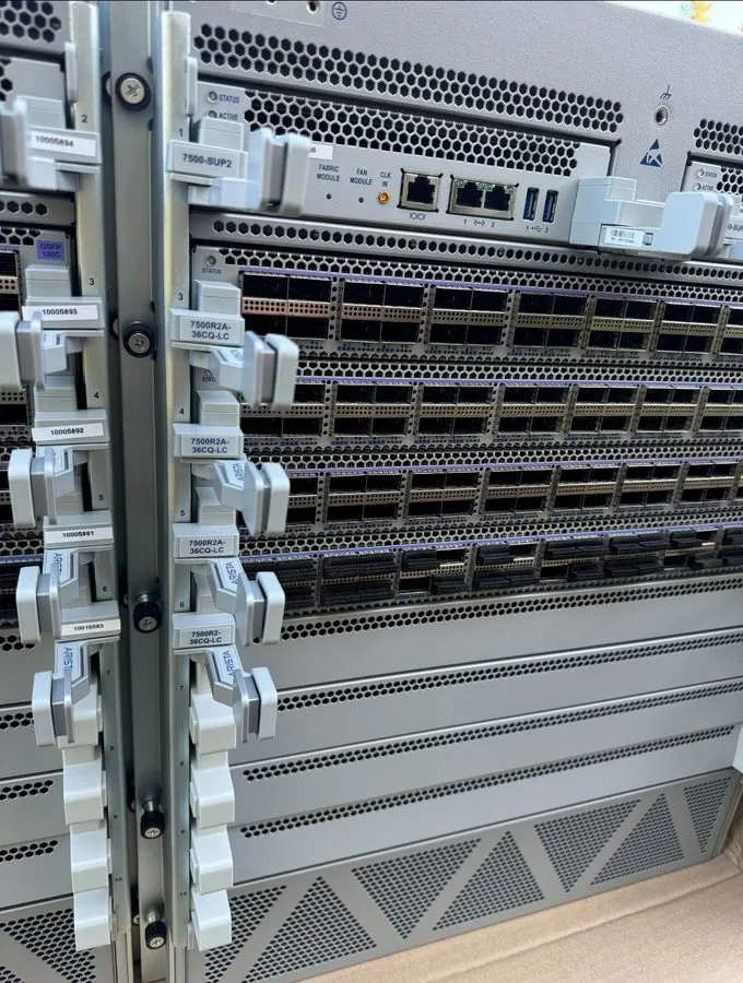 Коммутатор Arista DCS-7508R-BND Switch
