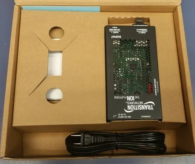 Медиаконвертер Transition Networks SGPAT1013-105 Transceiver/Media Converter