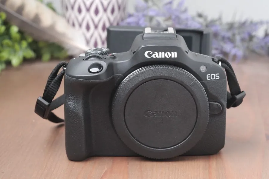 Фотокамера Canon EOS R100 EOS R Mirrorless 24.1MP Black w/ RF-S 18-45mm Lens