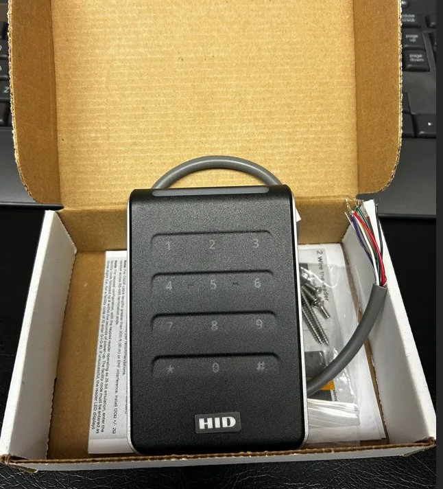 Оборудование видеонаблюдения HID Signo er 40 Black (40khnks-03-0004xr)