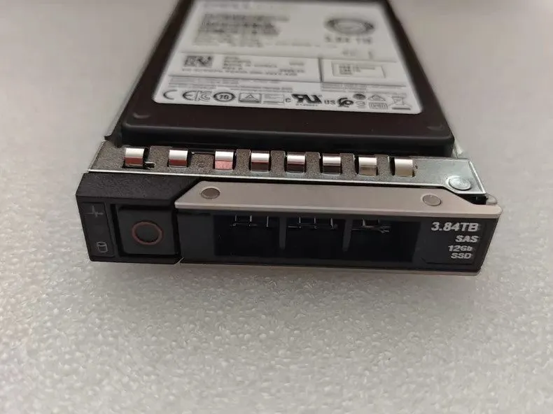 SSD-накопитель CRNPH DELL 3.84TB Samsung PM1643a SAS 12GBPS RI 2.5" SSD MZ-ILT3T