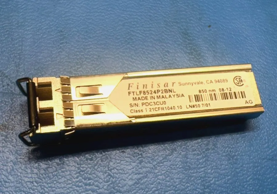 Оптический модуль FINISAR FTLF8524P2BNL Multi-MODE 4.25G 850NM 0.3KM TRANSCEIVER