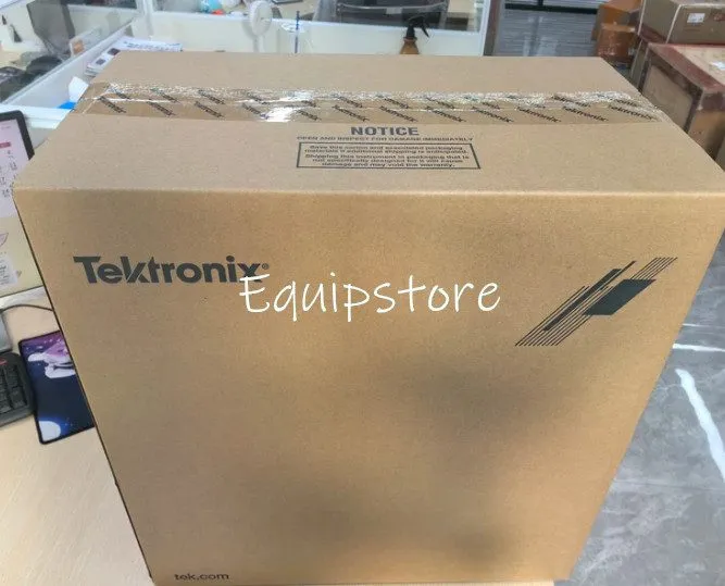 Осциллограф Tektronix TBS2074B 70 MHz, 4-Ch, 2 GS/s Digital Oscilloscope, 5 M