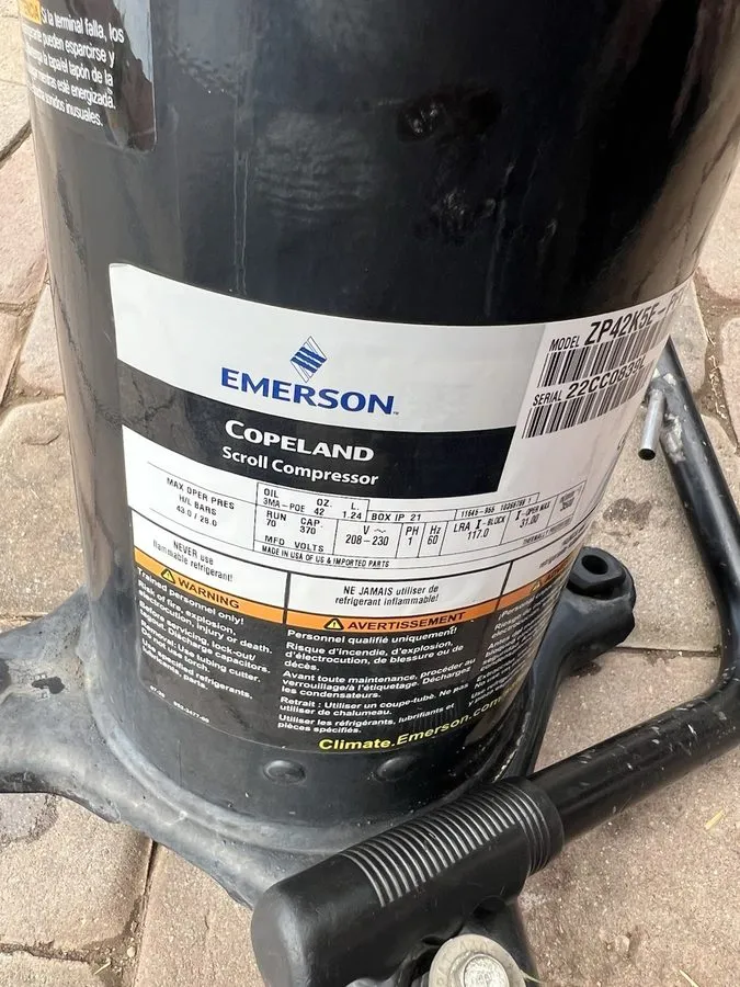 Компрессор COPELAND SCROLL COMPRESSOR model ZP42K5E PFV 830 year 2020 -220v sing
