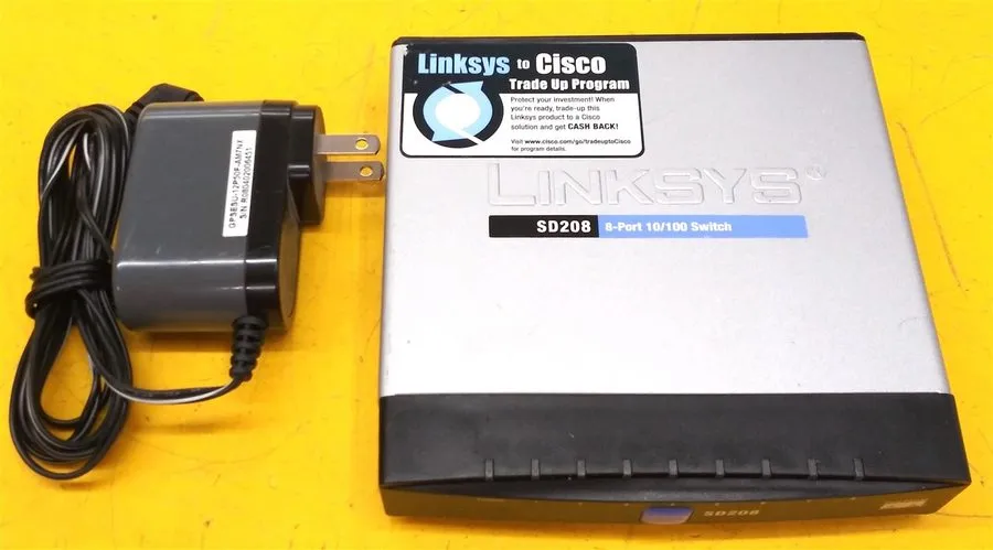 Коммутатор Cisco SD208 8 Port 10/100 Unmanaged Desktop Switch, v1.2, 100389