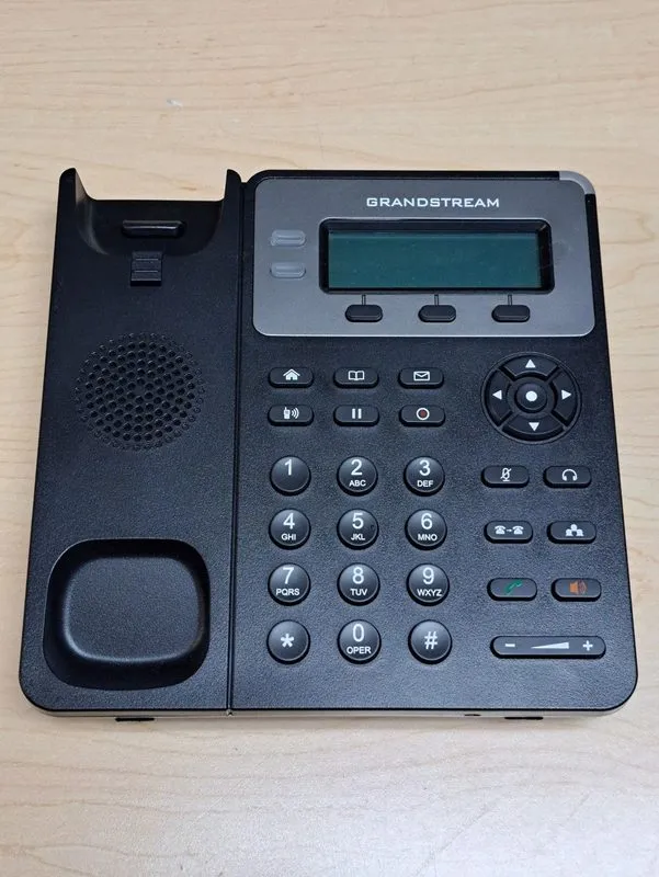 IP-телефон Set Grandstream Small Business 1-LIne IP Phone with PoE LCD GXP1615 — фото лота 1