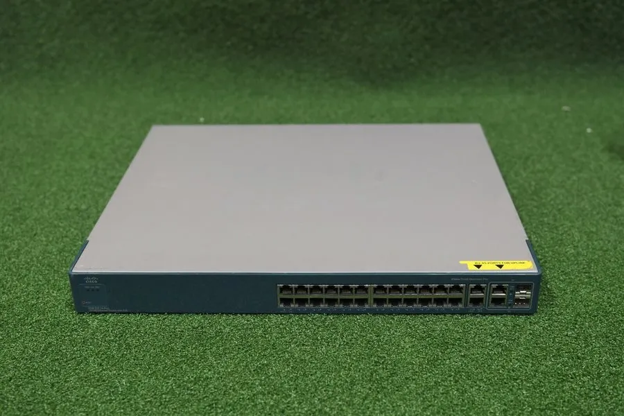 Коммутатор Cisco ESW-520-24P-K9 24-Port 10/100 PoE 4xGbE Uplink Network Switch