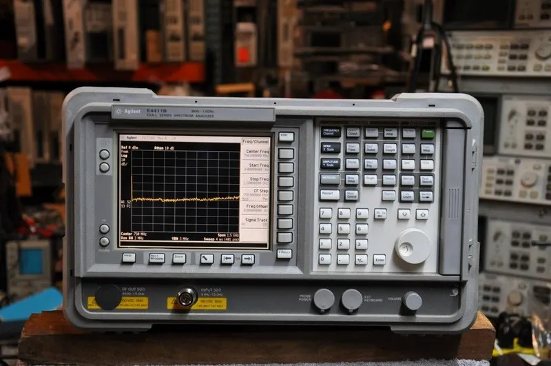 Анализатор спектра Agilent E4411B Spectrum Analyzer 9KHz-1.5GHz ESA-L Series