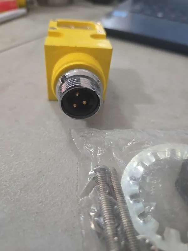 Фотоэлектрический датчик BANNER PHOTOELECTRIC SENSOR SMA91EQD WITH WASHER AND SC — фото лота 2
