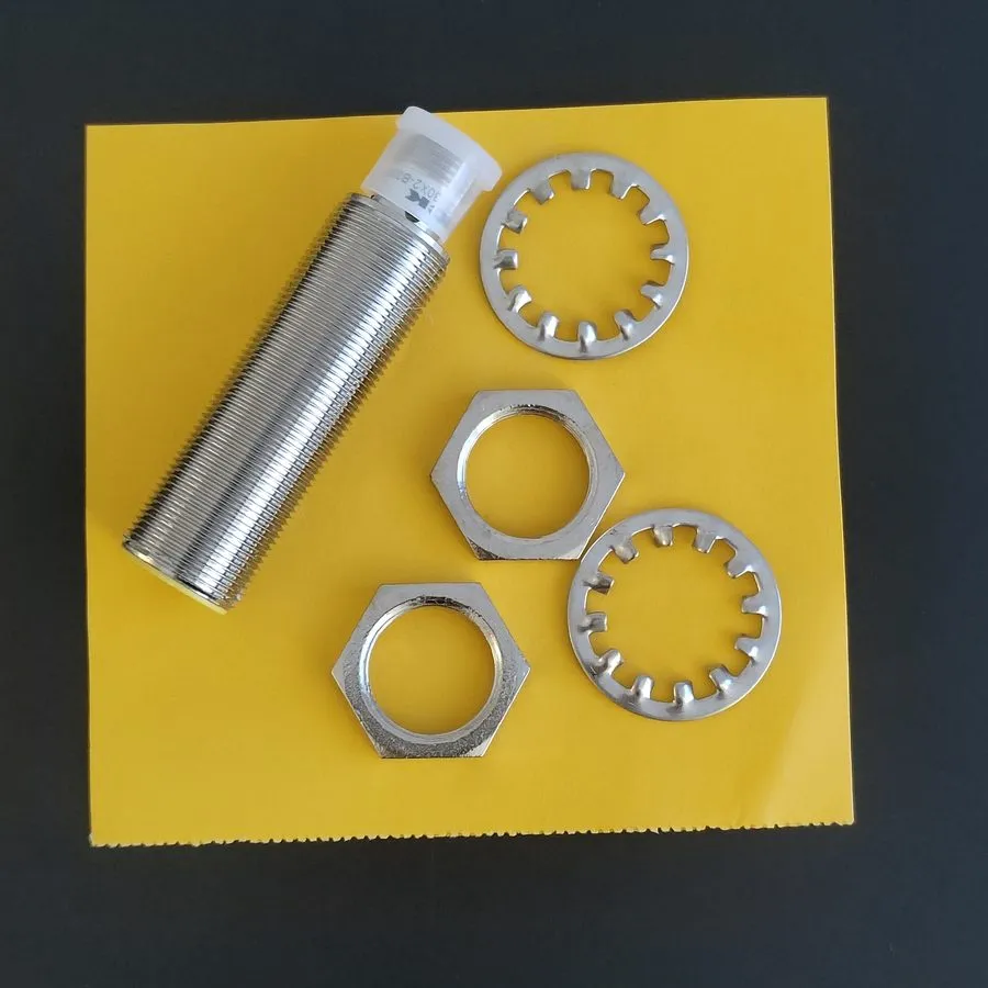 Датчик приближения Turck BI5U-G18-ADZ30X2-B3331 Proximity switch sensor One