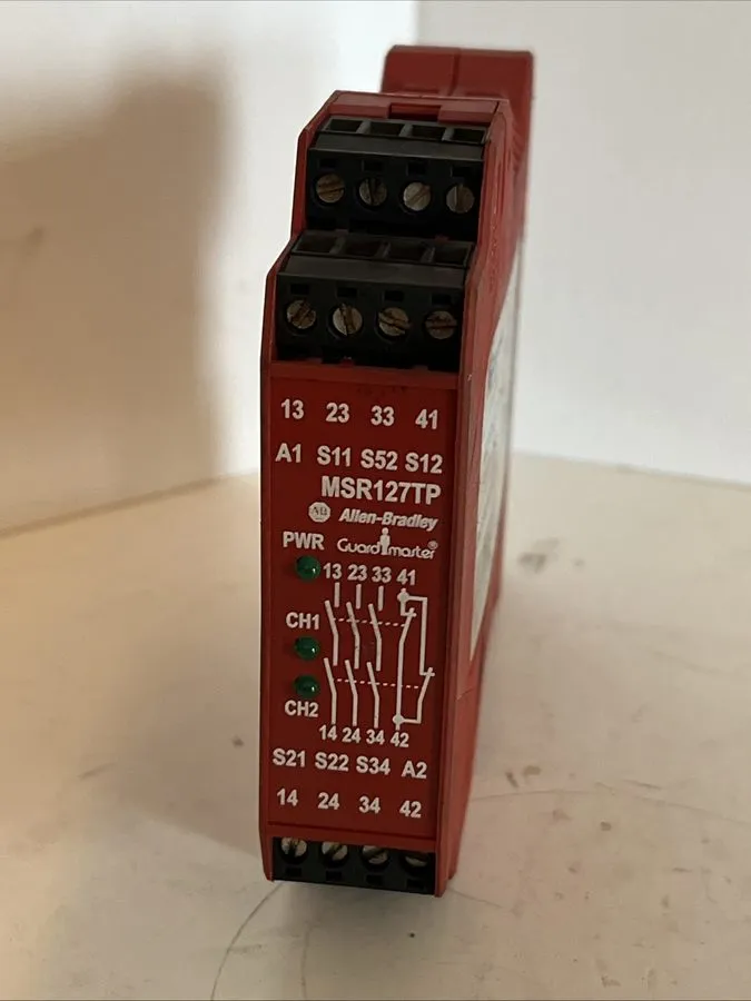 Реле безопасности Allen Bradley MSR127TP (440RN23132) Safety Relay, 24VAC