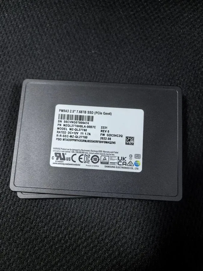 SSD-накопитель MZ-QL27T60 Samsung PM9A3 7.68TB PCIe Gen4 NVMe U.2 2.5'' SSD MZQL