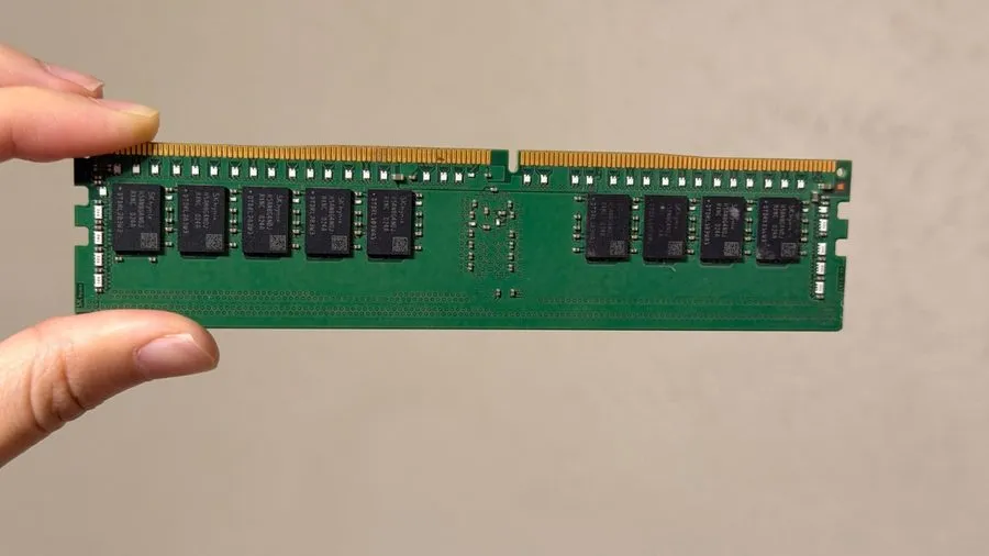 Модуль памяти sk hynix 16GB 1DRx4 PC4-3200AA-RC2-12 ECC REG Server RAM HMA82GR7D