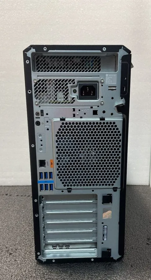 SSD-накопитель HP Z4 G5 Workstation Desktop Intel Xeon W5-2455X 16GB RAM 256GB N