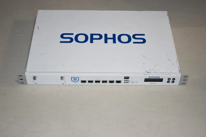 Сервер Sophos 4x 10GBe Gigabit Rackmount OPNsense Firewall Xeon E3-1225v3 16GB R — фото лота 1